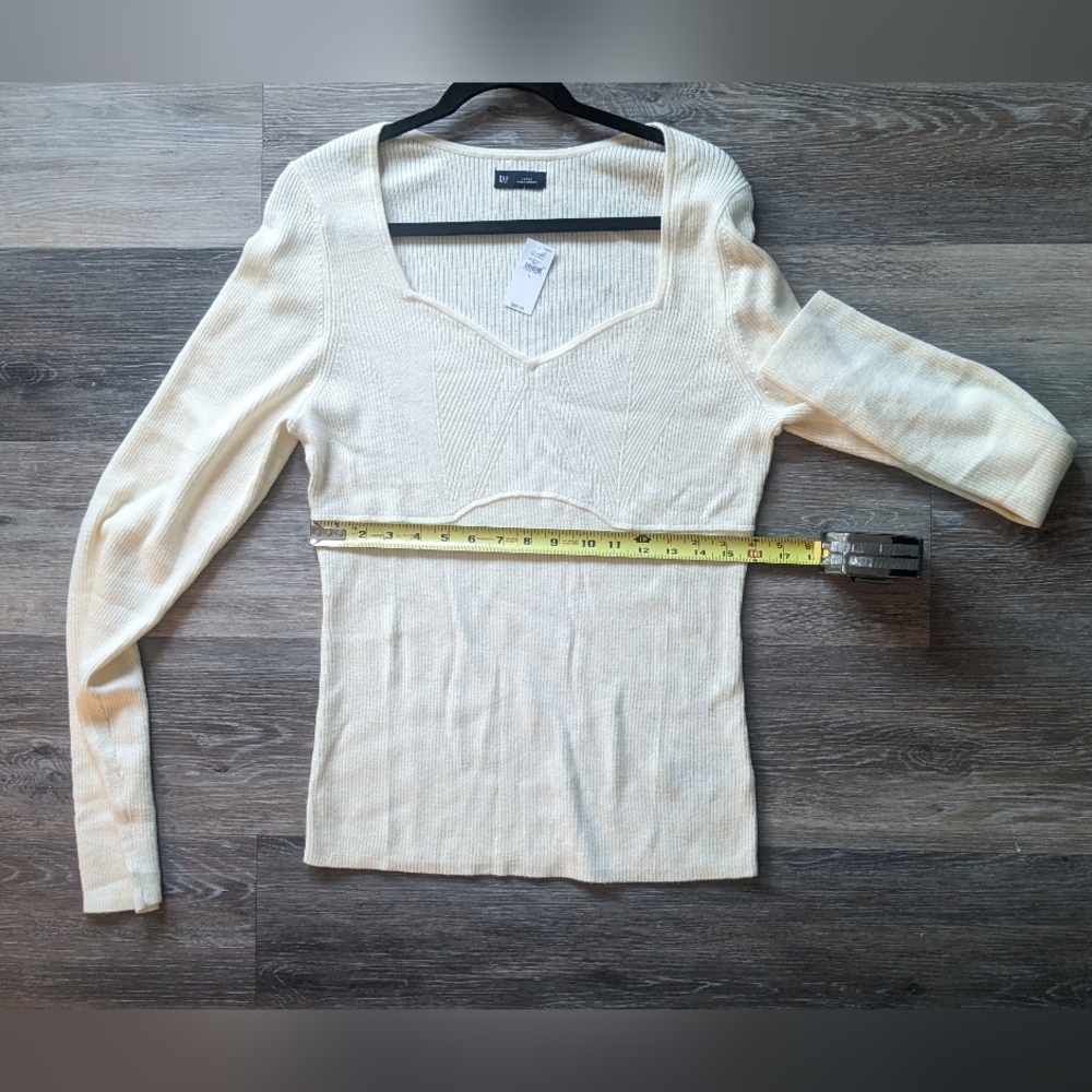 GAP Cream Long Sleeve Women's Top